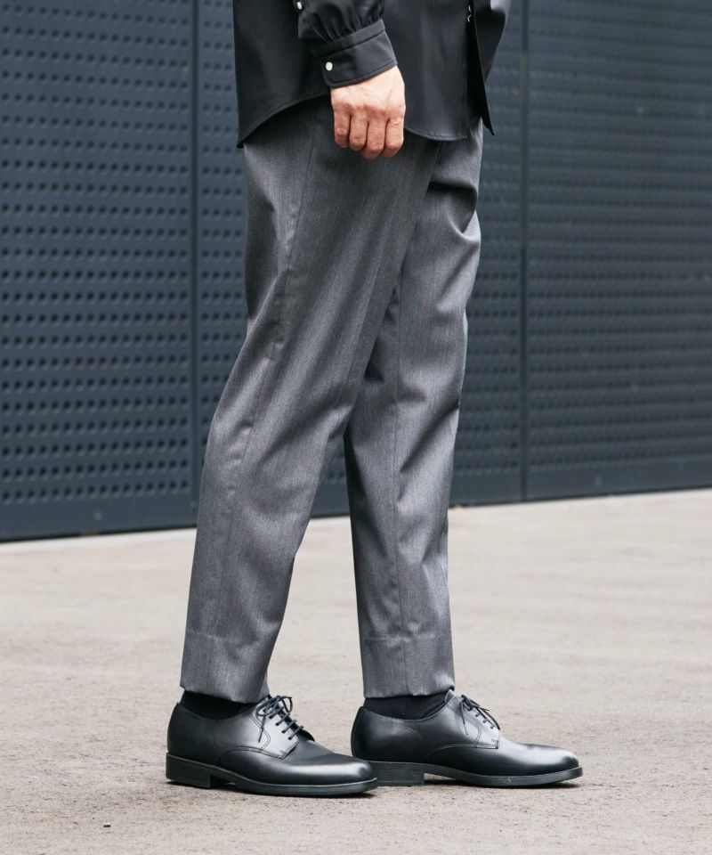 オーセンティック テーパードパンツ【FLAT】