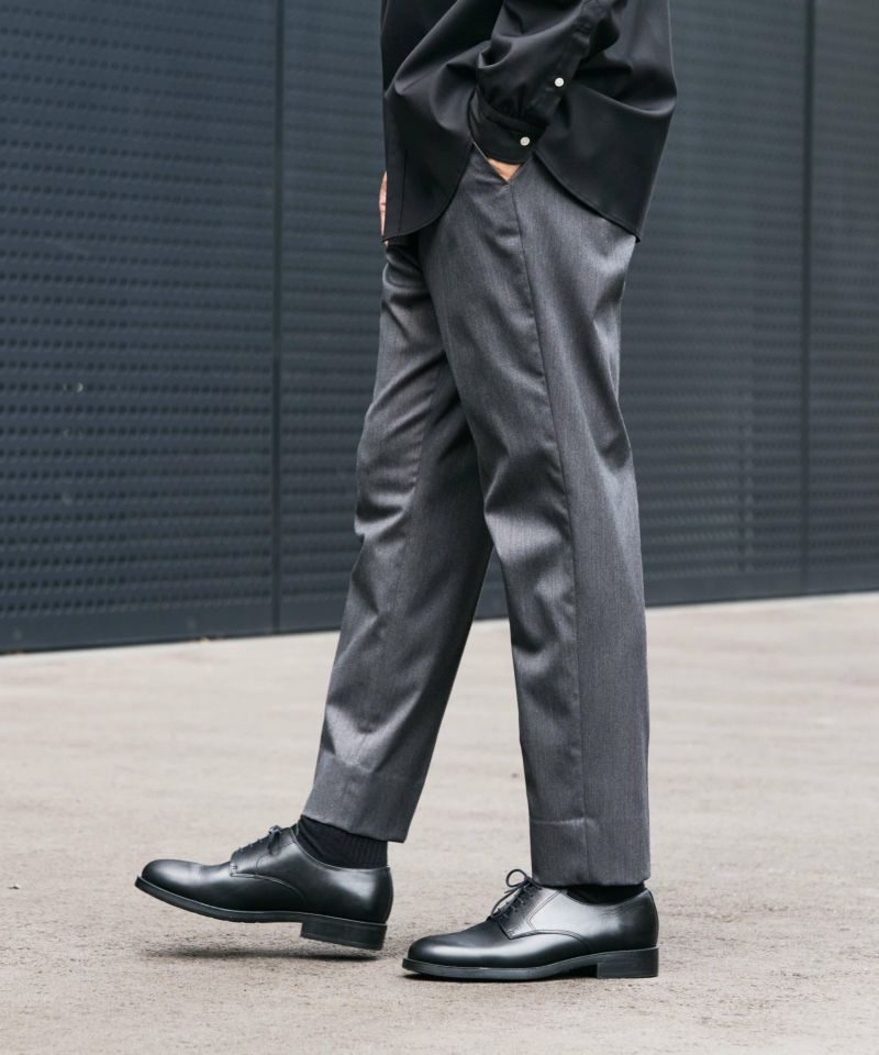 オーセンティック テーパードパンツ【FLAT】