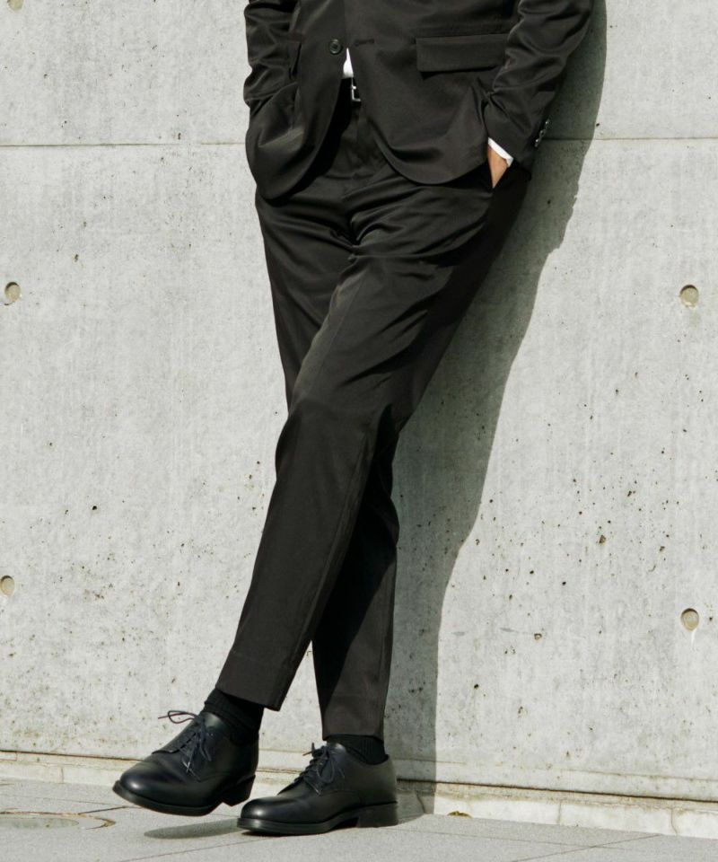 オールウェザーストレッチツイル テーパードスラックス【FLAT】