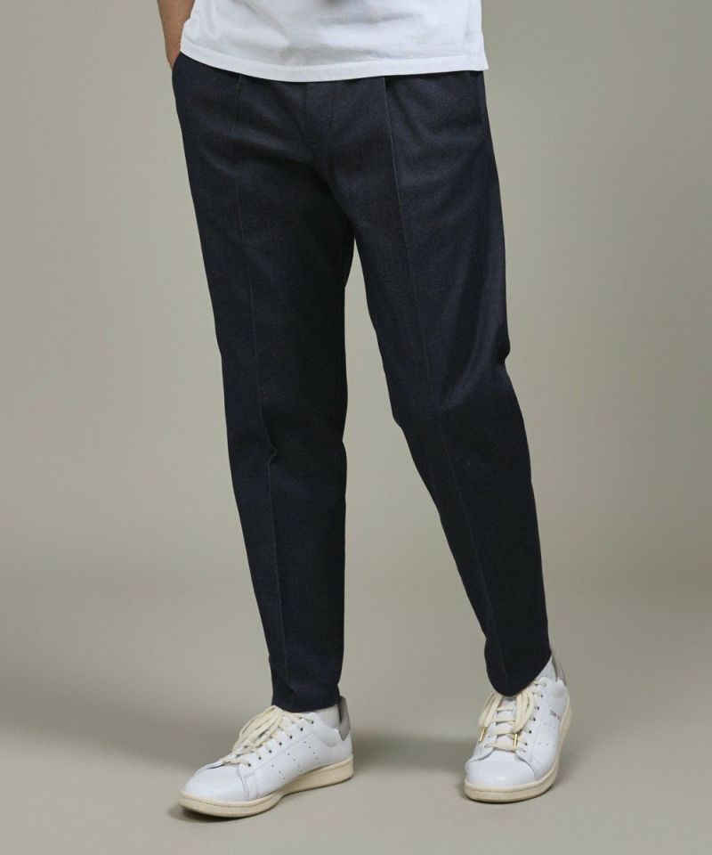 マーベラスデニム スリムテーパードスラックス【FLAT】