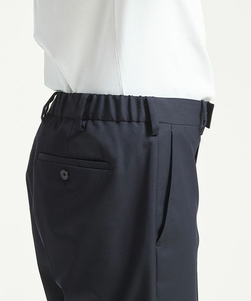 ストレッチ テーパードスラックス【FLAT】