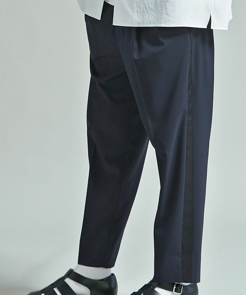 ドレスサイドラインパンツ【PLAY】