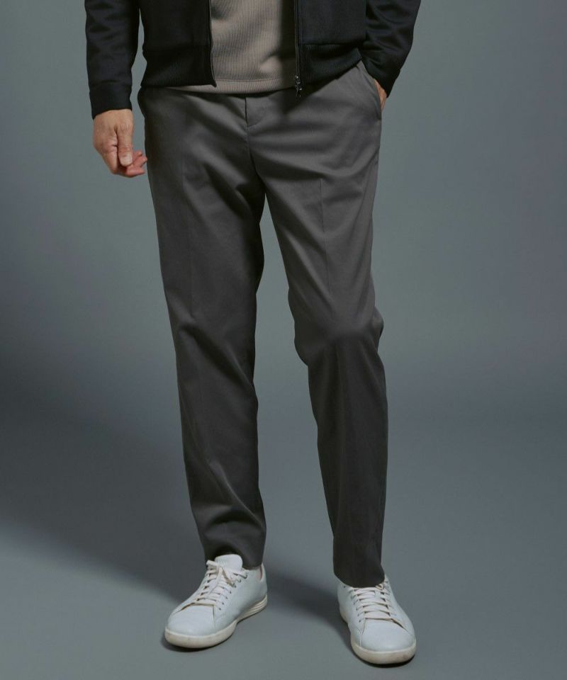 オールウェザーストレッチツイル テーパードスラックス【FLAT】