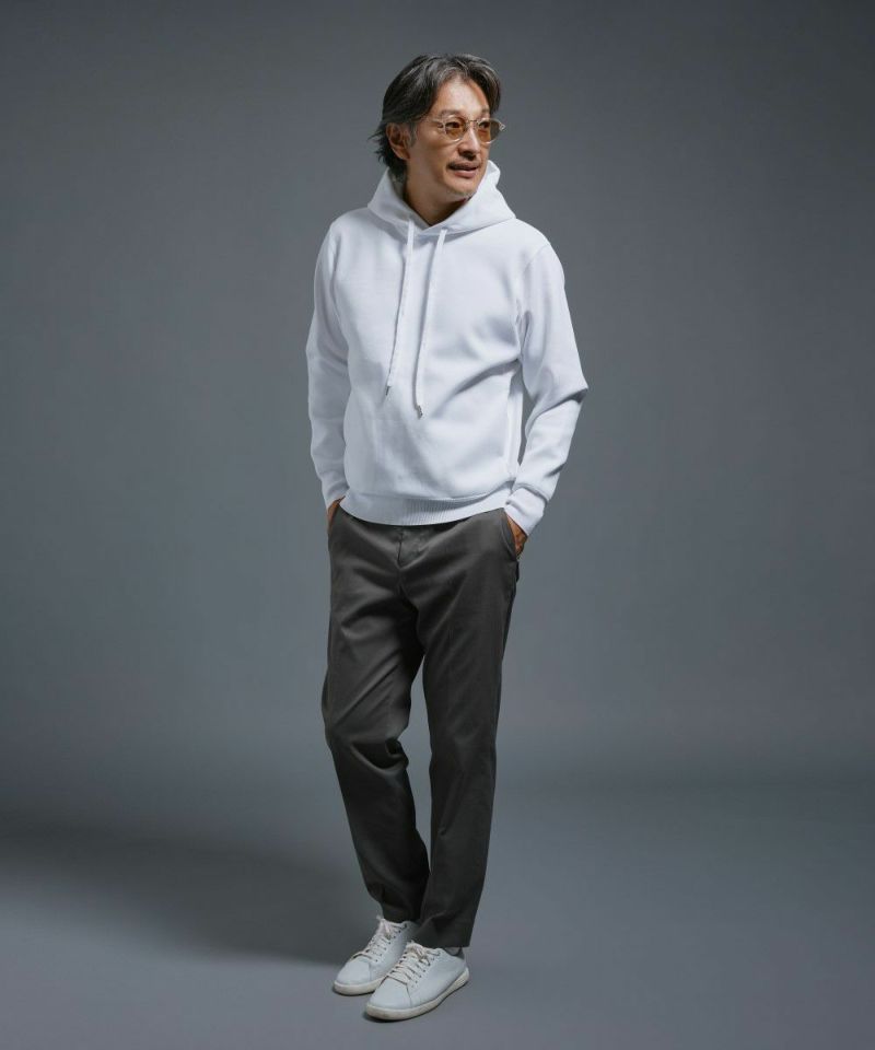 オールウェザーストレッチツイル テーパードスラックス【FLAT】