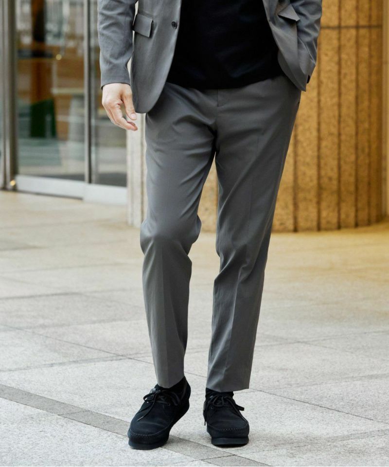 オールウェザーストレッチツイル テーパードスラックス【FLAT】