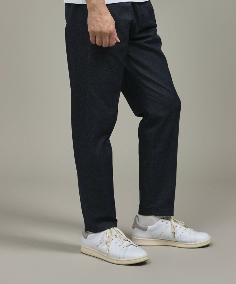 マーベラスデニム スリムテーパードスラックス【FLAT】