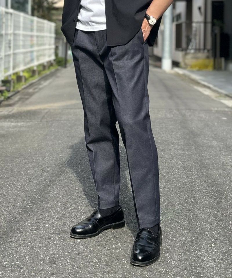 マーベラスデニム スリムテーパードスラックス【FLAT】